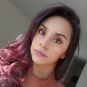 Meet your Posher, Leticia